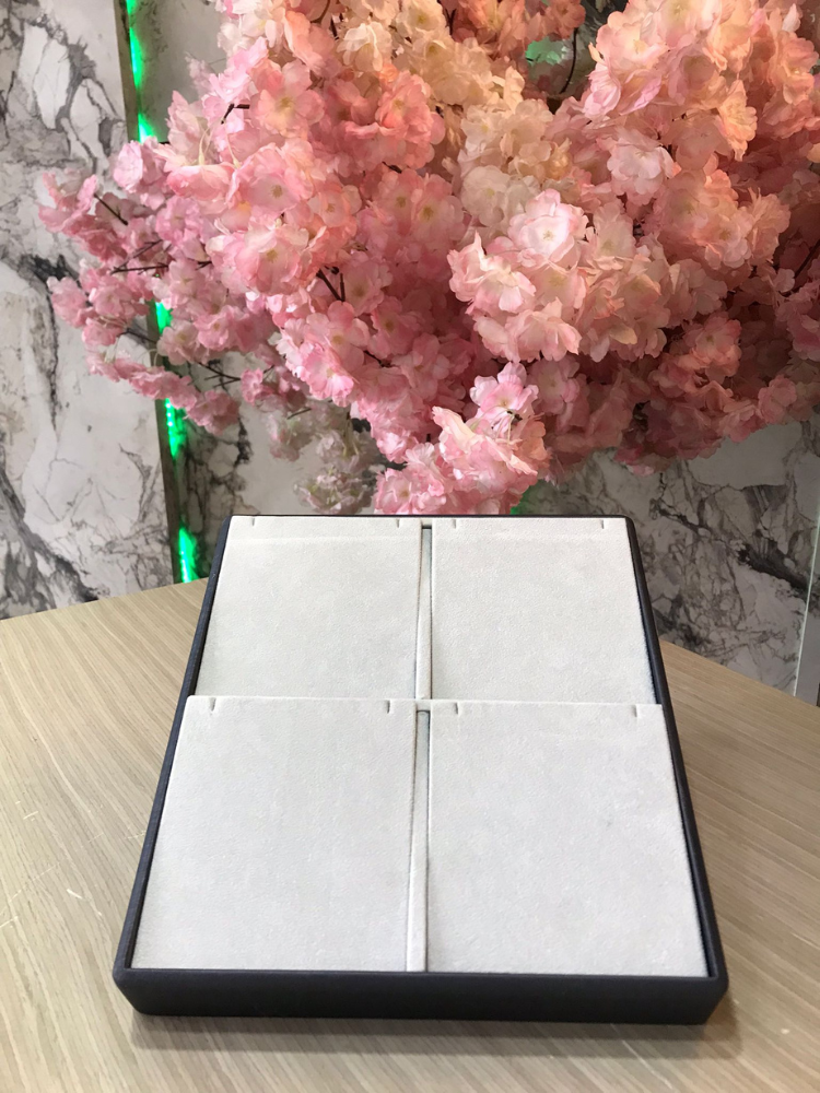 Çoklu Kolye Tablası 