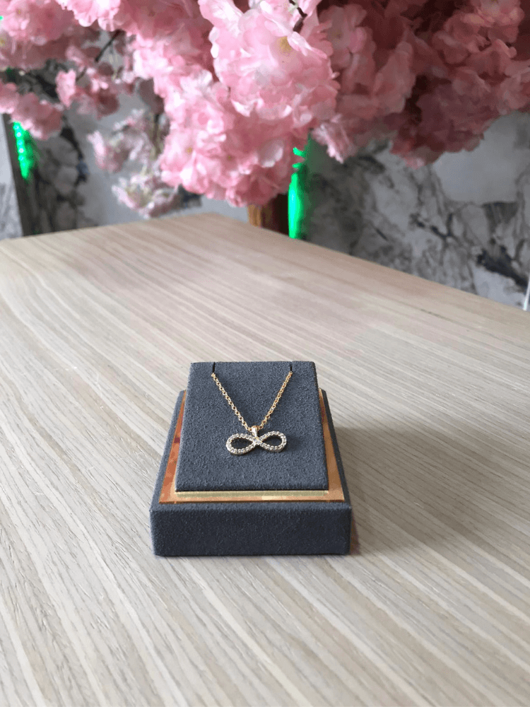 Metal Detaylı Tekli Kolyelik 